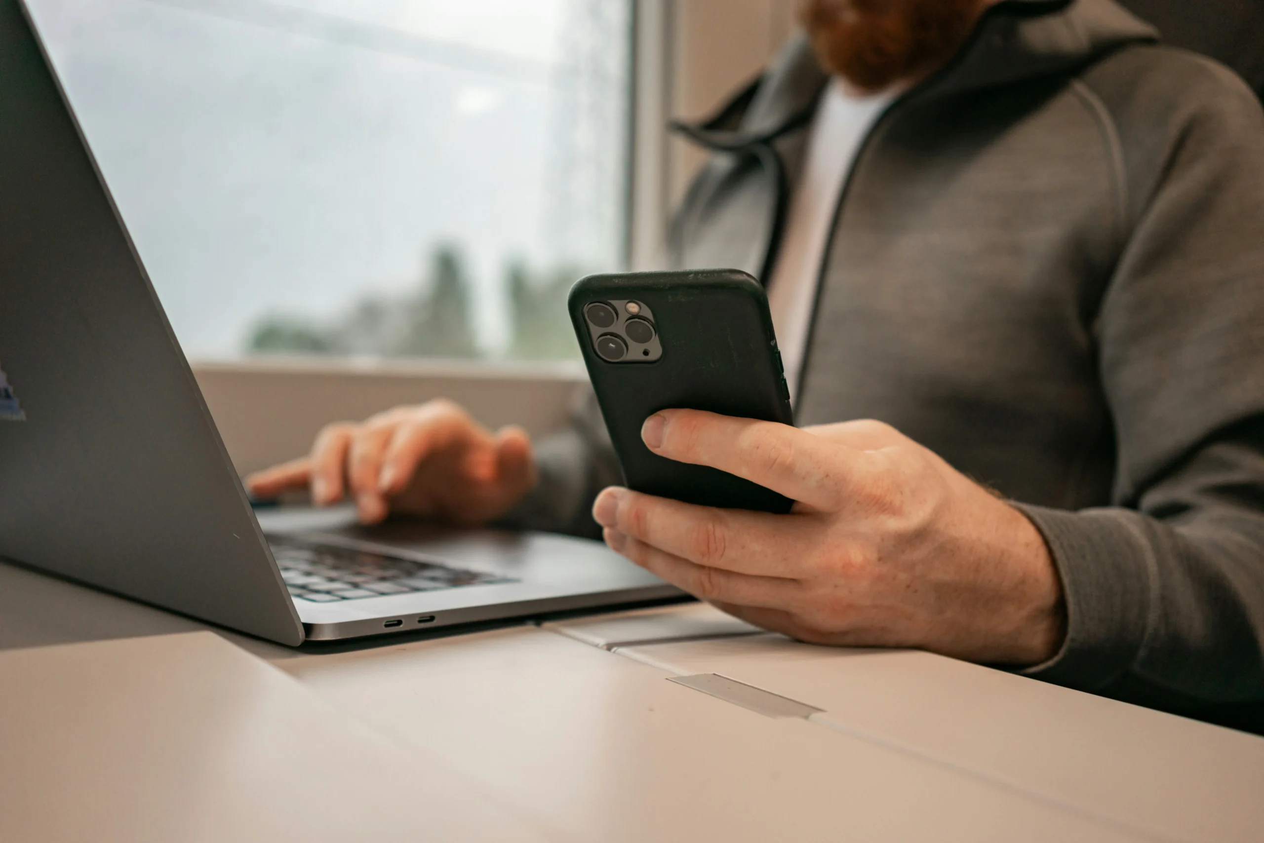 Online &rho;&alpha;&nu;&tau;&epsilon;&beta;&omicron;ύ &gamma;&iota;&alpha; &sigma;&alpha;&lambda;ό&nu;&iota;&alpha;: &gamma;&iota;&alpha;&tau;ί έ&chi;&epsilon;&iota; &sigma;&eta;&mu;&alpha;&sigma;ί&alpha; &kappa;&alpha;&iota; &pi;ώ&sigmaf; &nu;&alpha; &tau;&alpha; &kappa;ά&nu;&epsilon;&iota;&sigmaf; &sigma;&omega;&sigma;&tau;ά